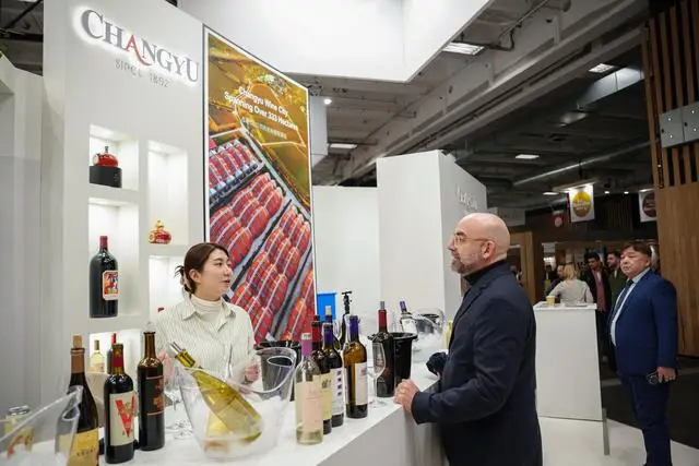 巴黎舉辦國際葡萄酒和烈酒展覽會